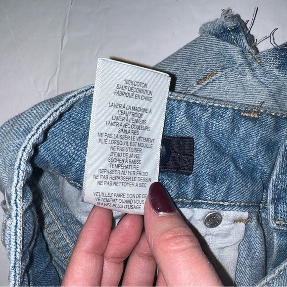 Levi’s High Rise Shorty Short - Picture 5 of 10